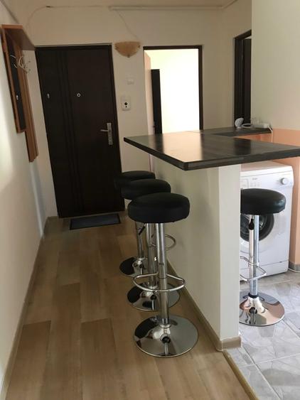 Apartament cu 2 camere decomandat în Astra