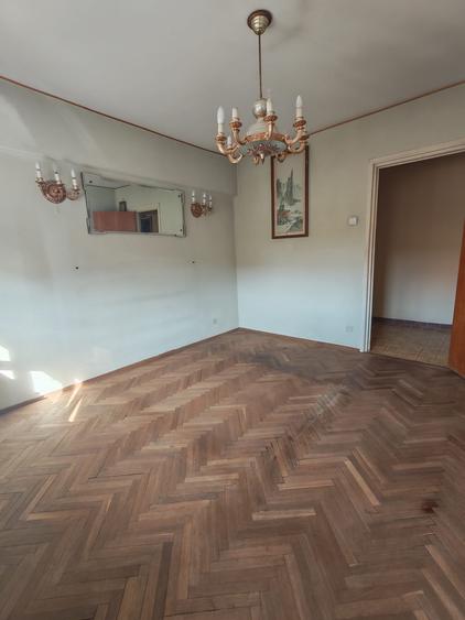 Apartament cu 2 camere decomandat în P-ța Universității