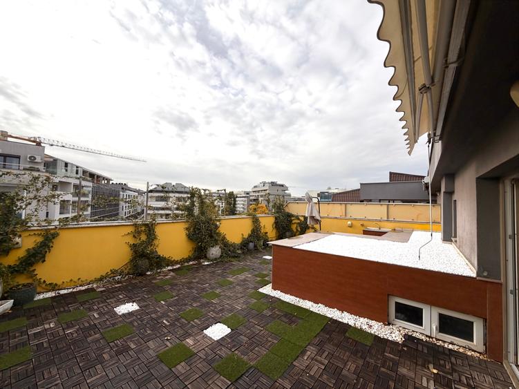 Penthouse cu 4 camere în Șoseaua Nordului