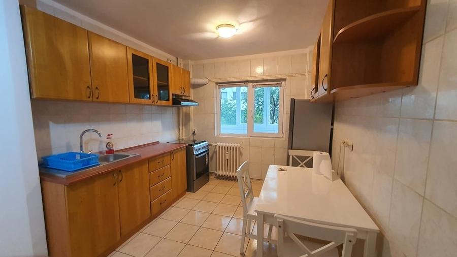 Apartament cu 2 camere semidecomandat, mobilat în Gorjului