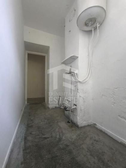 Apartament cu 3 camere semidecomandat în Central