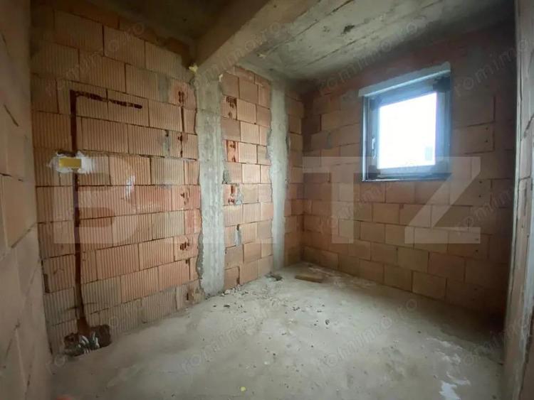 Casă cu Teren 240 Mp în Borhanci