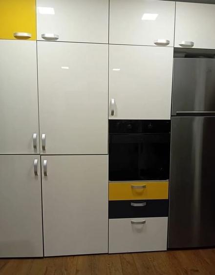 Apartament cu 3 camere semidecomandat, mobilat în Obor