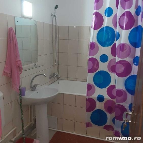 Apartament cu 2 camere semidecomandat în Gara de Nord