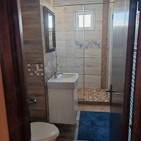Apartament cu 3 camere decomandat în Dacia