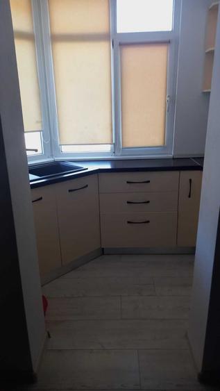 Apartament cu 2 camere decomandat în Calarași 4