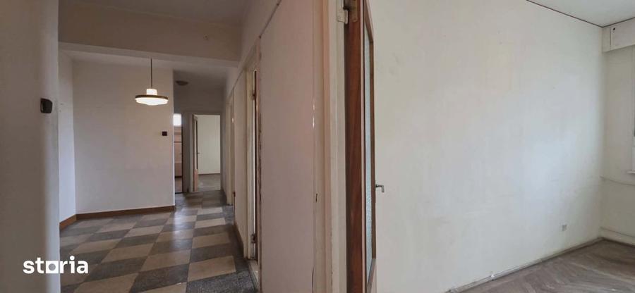Apartament cu 3 camere în Central
