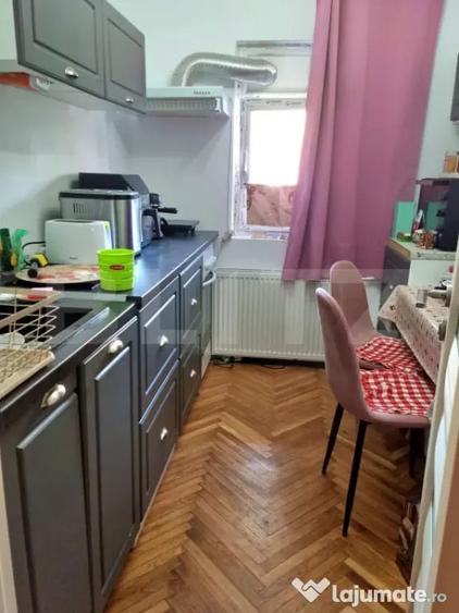 Apartament cu 3 camere decomandat în Decebal