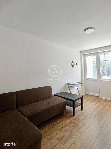 Apartament cu 3 camere în Tei