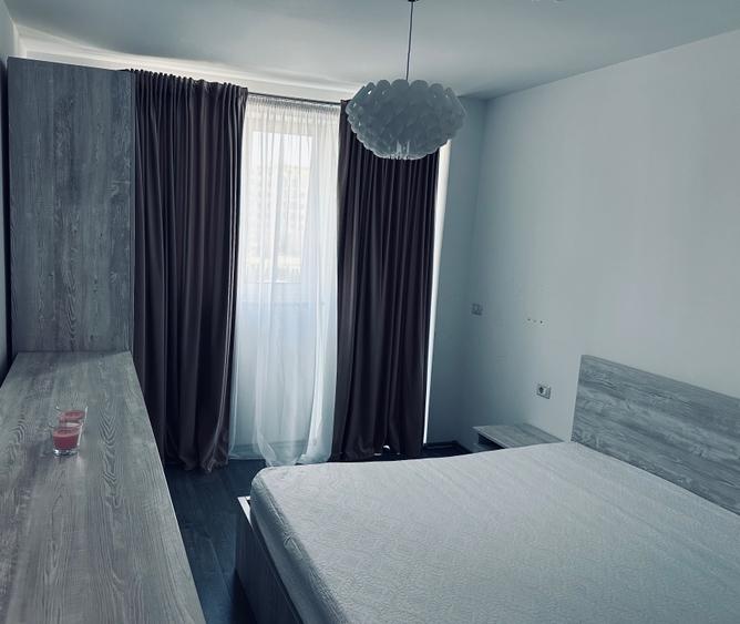Apartament cu 3 camere decomandat în Torontalului