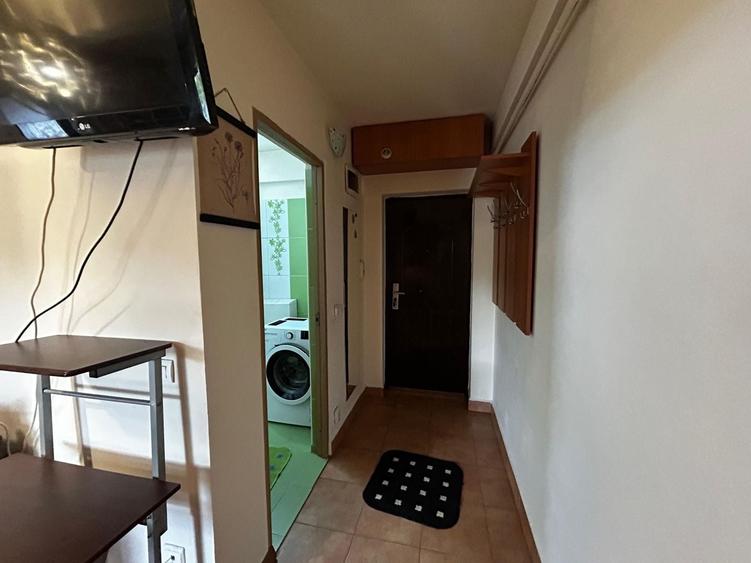 Apartament cu 2 camere semidecomandat, mobilat în Apahida