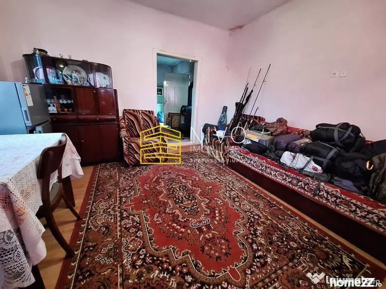 Casă cu 2 camere cu Teren 600 Mp în Livezeni