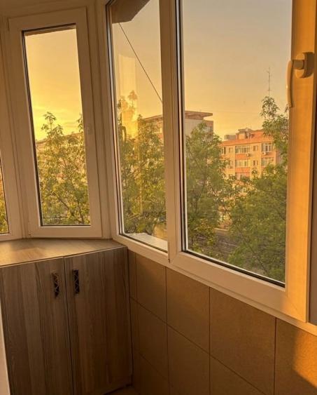 Apartament cu 2 camere semidecomandat, mobilat în Obor