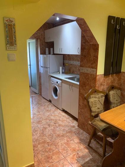 Garsonieră decomandată în Central