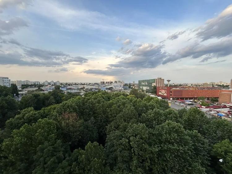 Apartament cu 3 camere decomandat, mobilat în Bucur Obor