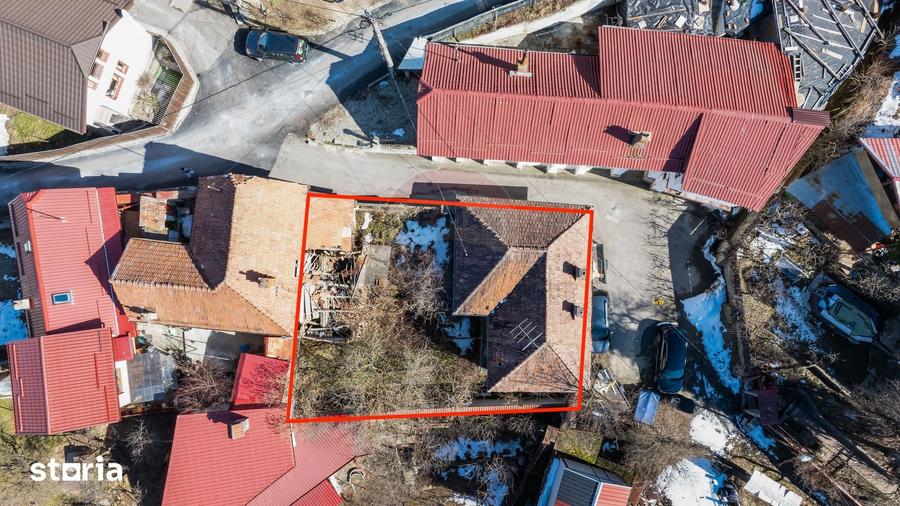 Casă cu 2 camere cu Teren 230 Mp în Schei