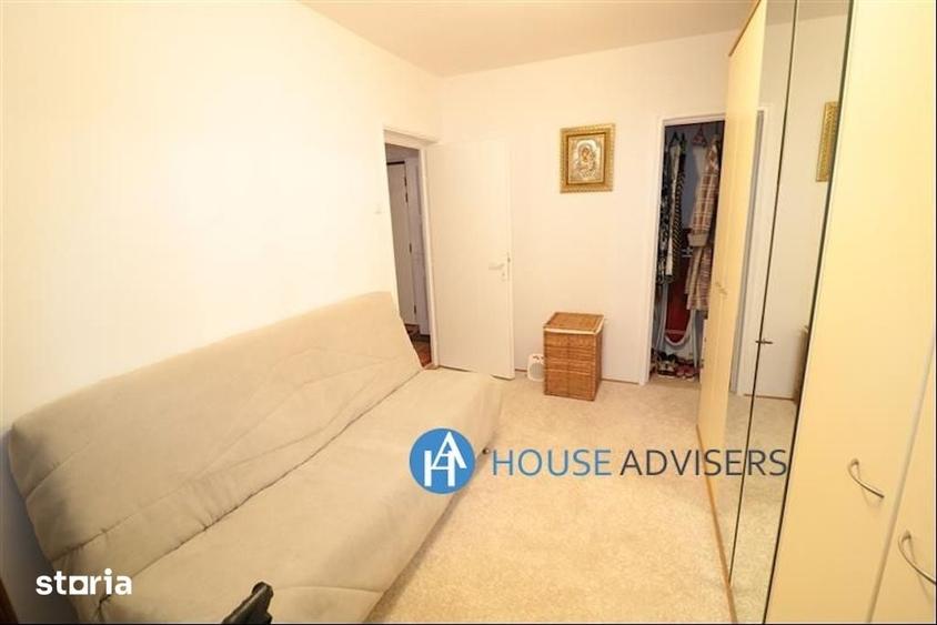 Apartament cu 3 camere în 1 Mai