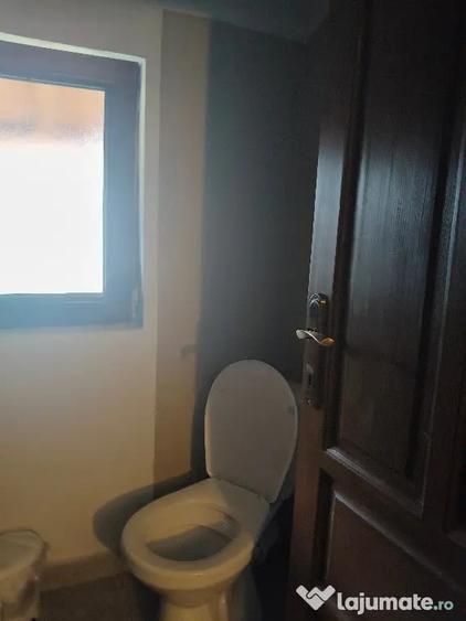 Apartament cu 3 camere decomandat în Poiana Țapului