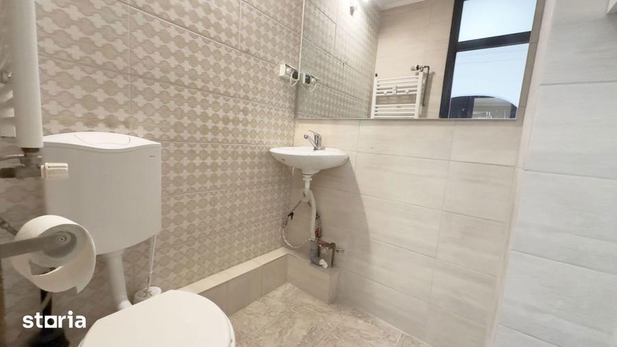 Apartament cu 3 camere decomandat, mobilat în Vitan