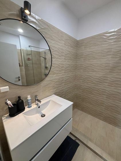Casă cu 4 camere cu Canalizare în Central