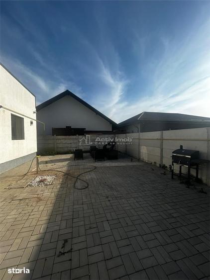Casă cu 4 camere cu Canalizare în Central