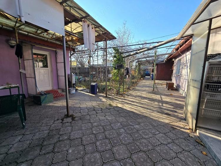 Casă cu 3 camere cu Teren 1530 Mp în Românești