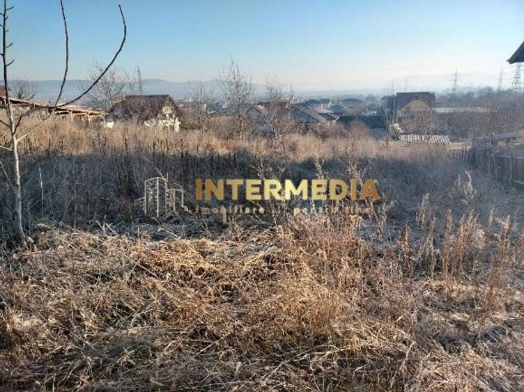 Teren Construcții intravilan de 1400 mp, în Cetate