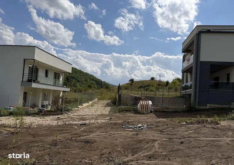 Teren 500 mp cu autorizatie pentru duplex | zona Roata Faget - 1
