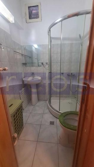 Apartament cu 2 camere semidecomandat, mobilat în Floreasca