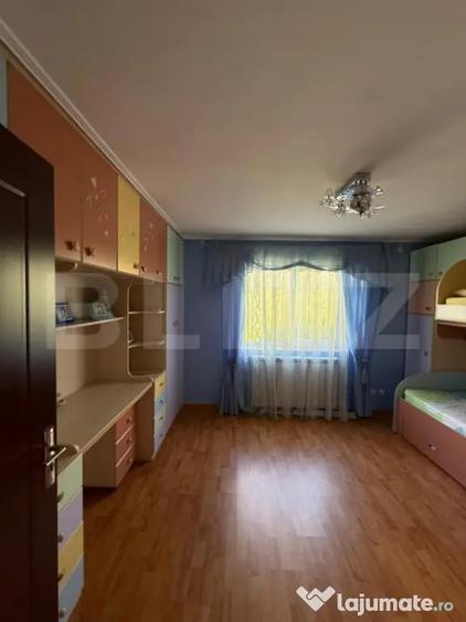 Casă cu 4 camere cu Teren 1000 Mp în Central
