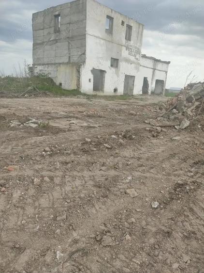 Spațiu comercial, în Corabia