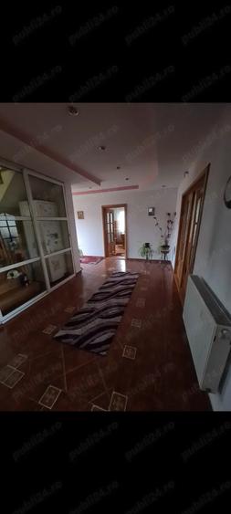 Casă cu 6 camere în Vadu Moldovei