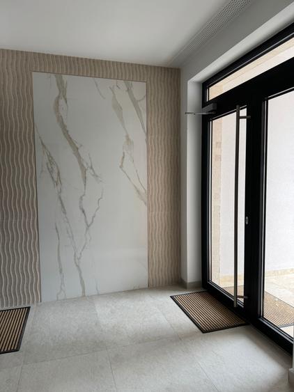 Apartament cu 3 camere semidecomandat în Bucureștii Noi