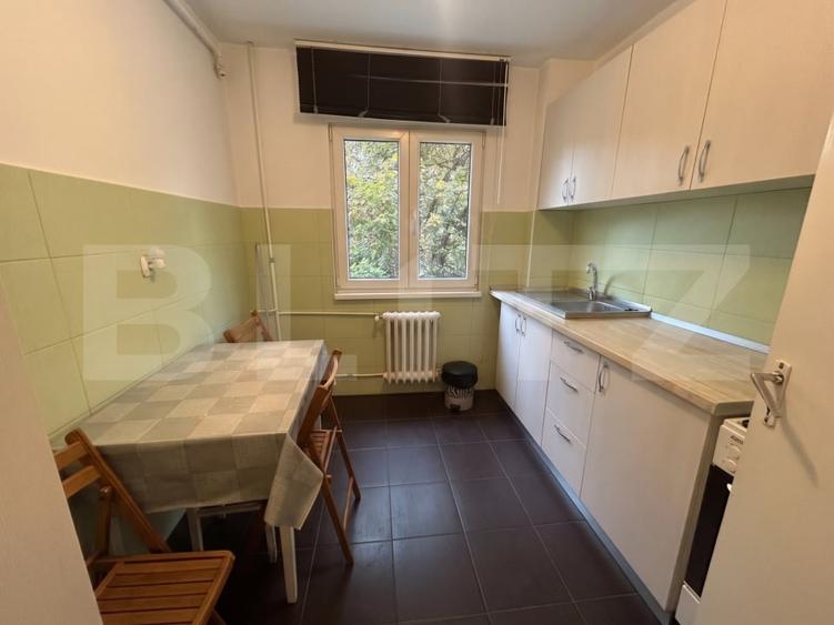 Apartament cu 3 camere semidecomandat, mobilat în Mănăștur