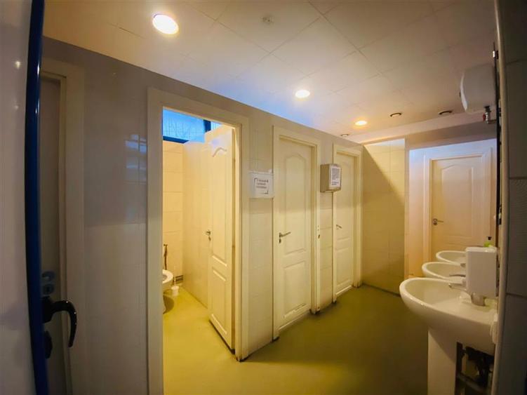 Birou, de 880 mp, în Central