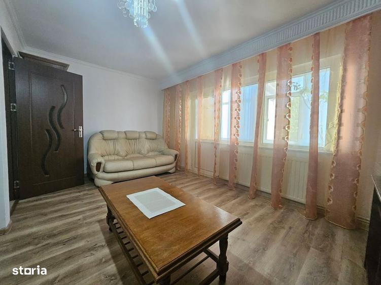 Apartament cu 2 camere decomandat în Teilor