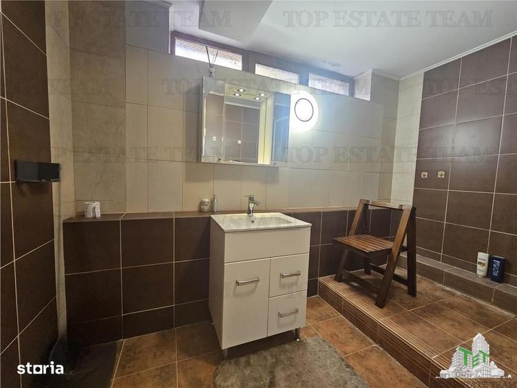 Apartament cu 4 camere în Lazu