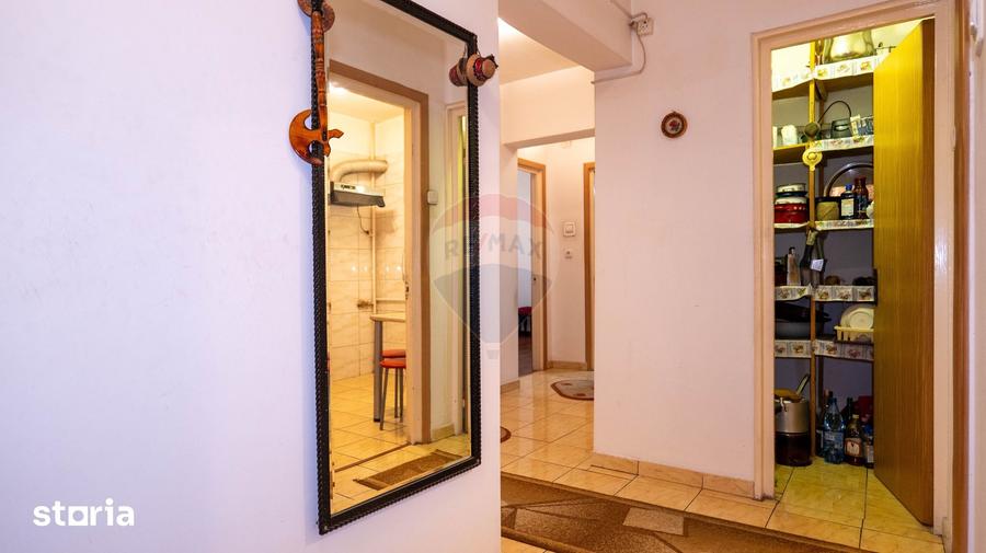 Apartament cu 3 camere decomandat, mobilat în Pantelimon