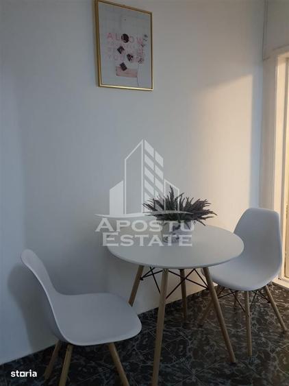 Apartament cu 2 camere semidecomandat în Girocului