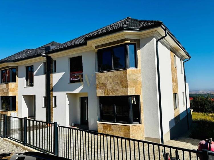Duplex cu 5 camere cu Canalizare în Gheorgheni