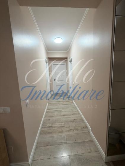 Apartament cu 3 camere decomandat, mobilat în Florești
