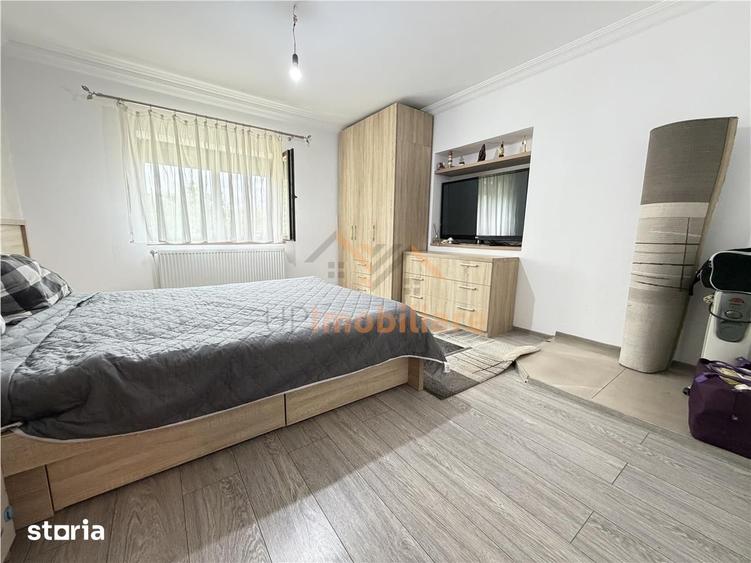 Casă cu 5 camere cu Teren 2385 Mp în Tileagd