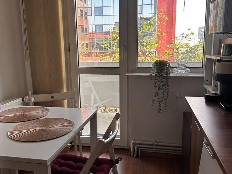 Apartament cu 2 camere semidecomandat în Ultracentral