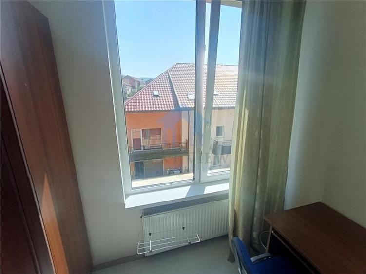 Apartament cu 3 camere decomandat în Zorilor