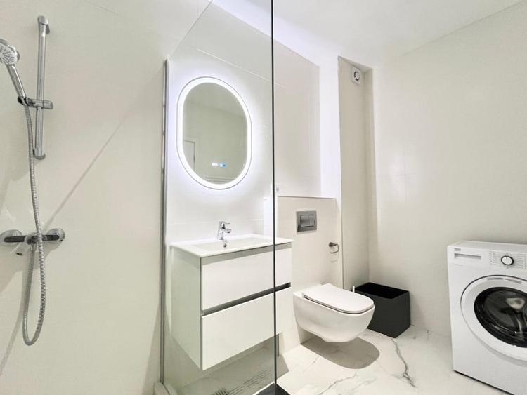 Apartament cu 2 camere semidecomandat, mobilat în Pipera