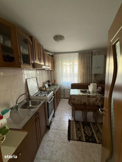Apartament cu 2 camere semidecomandat în George Enescu
