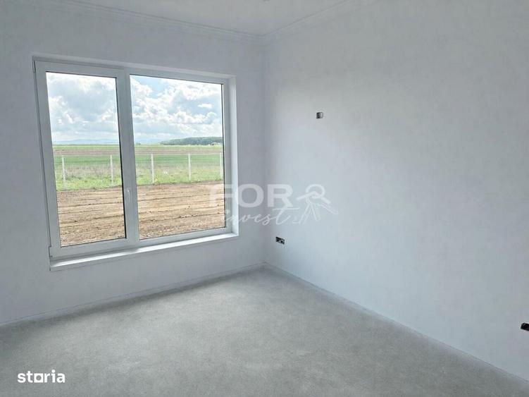Casă cu 4 camere în Alparea