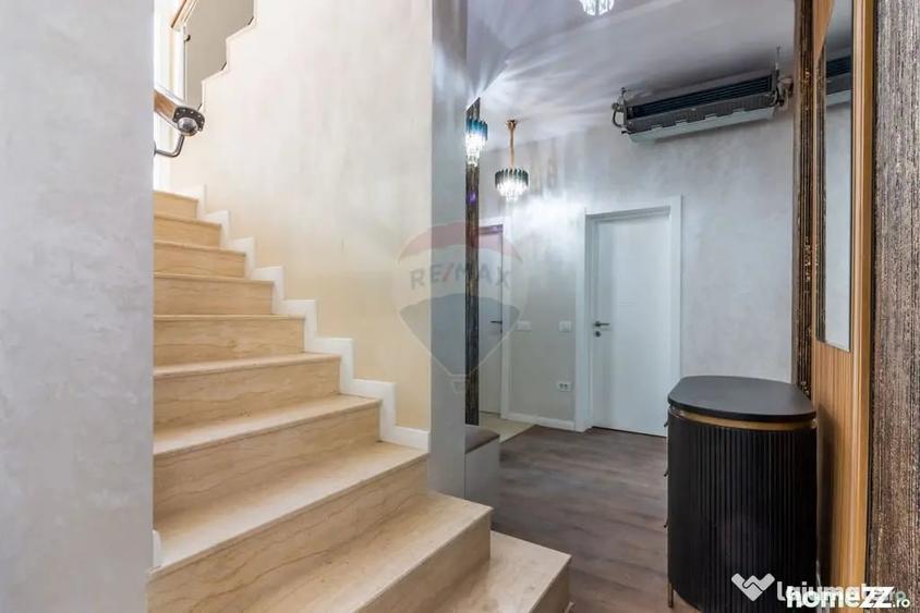Casă cu 5 camere cu Teren 303 Mp în Sud