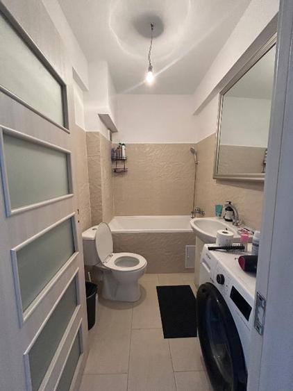 Apartament cu 2 camere decomandat, mobilat în Central