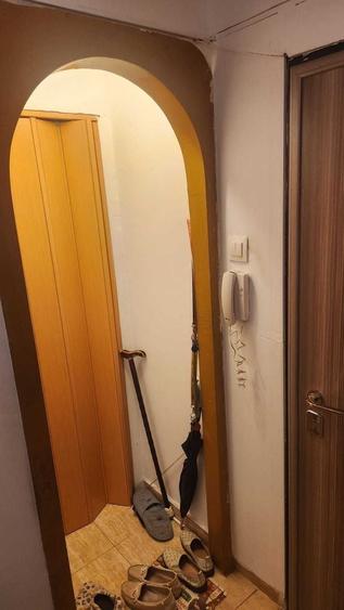 Apartament cu 3 camere decomandat în Drumul Taberei